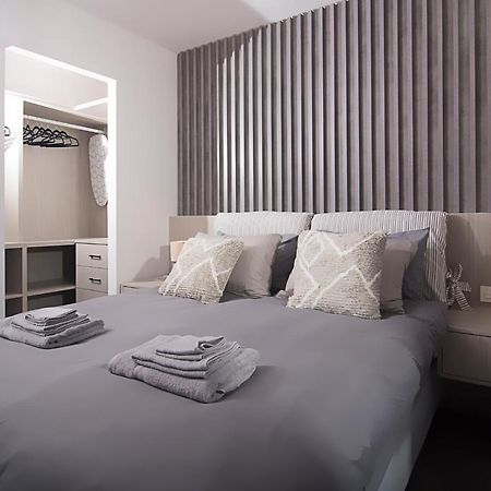 Urban Chic Luxury At The City Center Kalamata Eksteriør billede