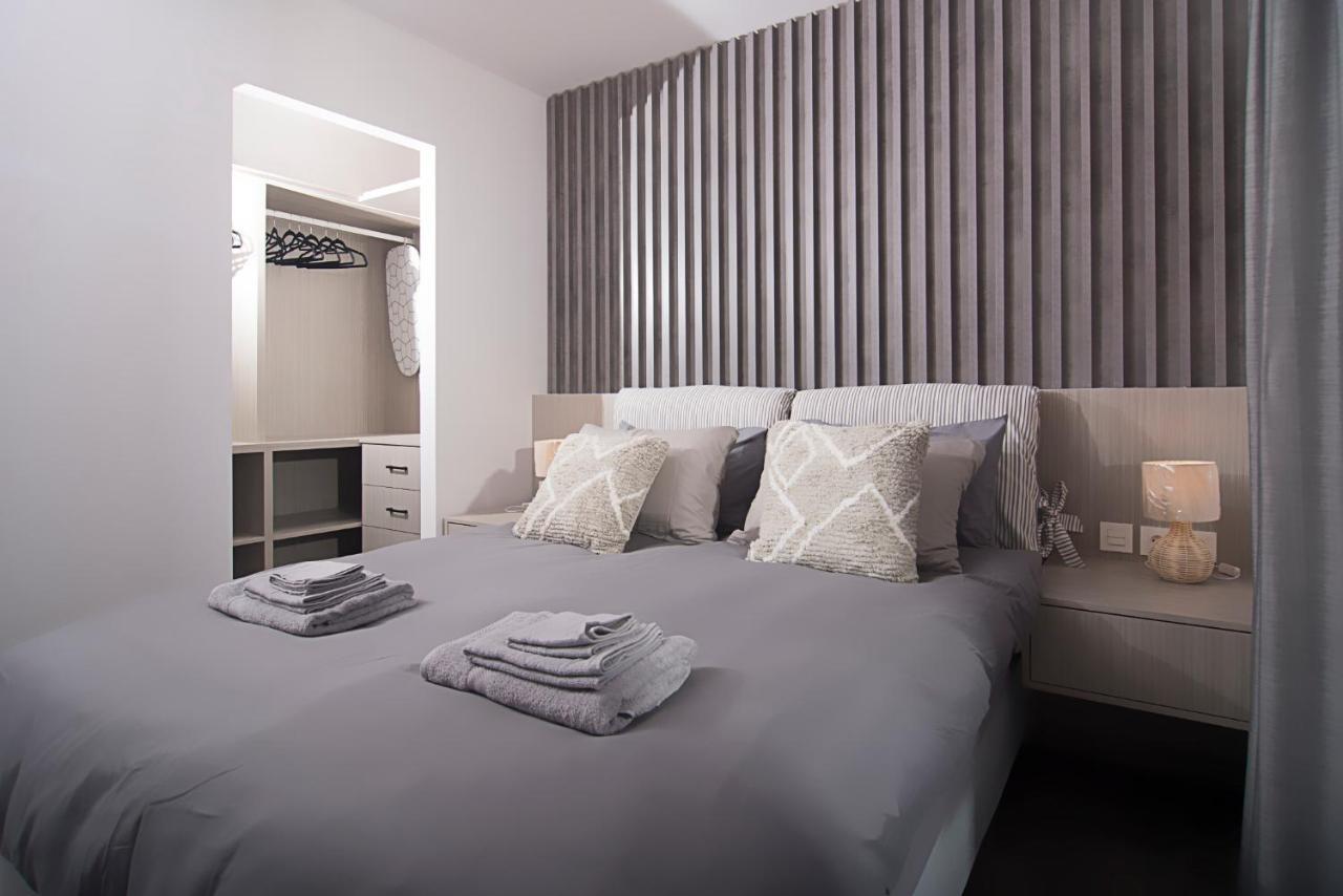 Urban Chic Luxury At The City Center Kalamata Eksteriør billede