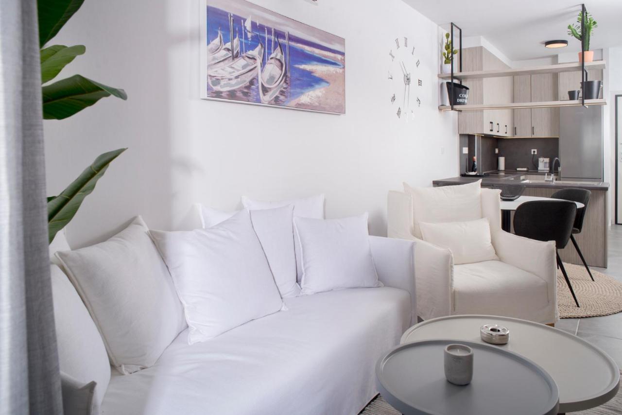 Urban Chic Luxury At The City Center Kalamata Eksteriør billede